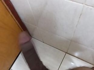 baignade, masturbation, amateur, énorme-bite, gay, branlette, black, douche, solo, minet