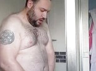 mandi, mastubasi, amatir, penis-besar, gemuk, mandi-shower, seorang-diri, tato, penis