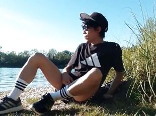 Caught wanking I stop my masturbation session outdoor but I still c...