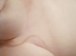 cul, gros-nichons, clito, grosse, poilue, masturbation, chatte-pussy, amateur, belle-femme-ronde, doigtage