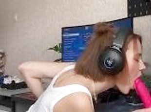 Perfect Blowjob From 18 Years Old Cute Gamer