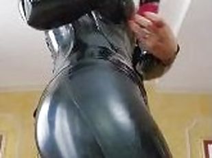 milf, berømthed, pornostjerne, synsvinkel, fetish, latex, solo, dominans, brunette, støvler