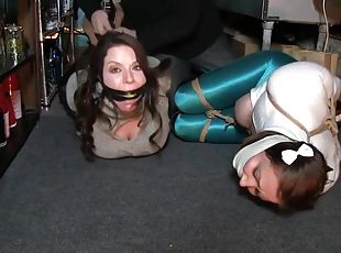 milf, bdsm, trekanter, kvælning, bondage, brunette