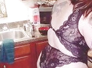 Curvy Milf Cooking In Lingerie