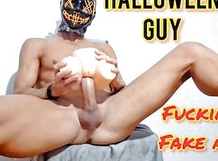 Halloween guy fucking a fake ass in a chair - moaning and cumming i...