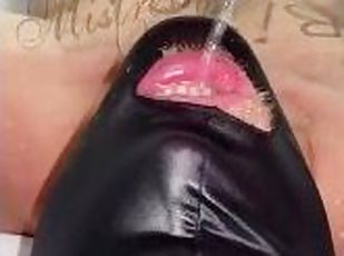 Pissing session for sissy slut with Mistress. Full video on my Only...