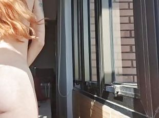 amateur, allemand, rousse, solo, tatouage, petits-seins, elle-se-déshabille