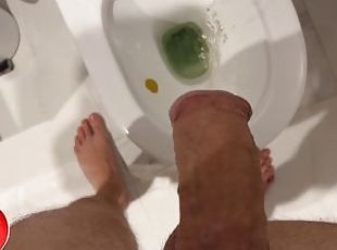 ???? PISSING man fetish with vertical camera who URINATE with fat h...