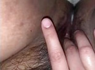 isot-tissit, masturbaatio, orgasmi, amatööri, pov, soolo, ruskeaverikkö